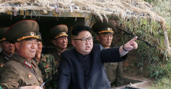 Foto: El líder de Corea del Norte, Kim Jong-un, durante una visita a una instalación militar en Jangjae. (Reuters)
