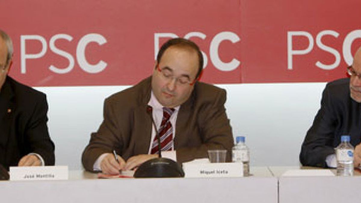 El PSC tensa la cuerda y amenaza con romper la disciplina de voto del PSOE en el Congreso