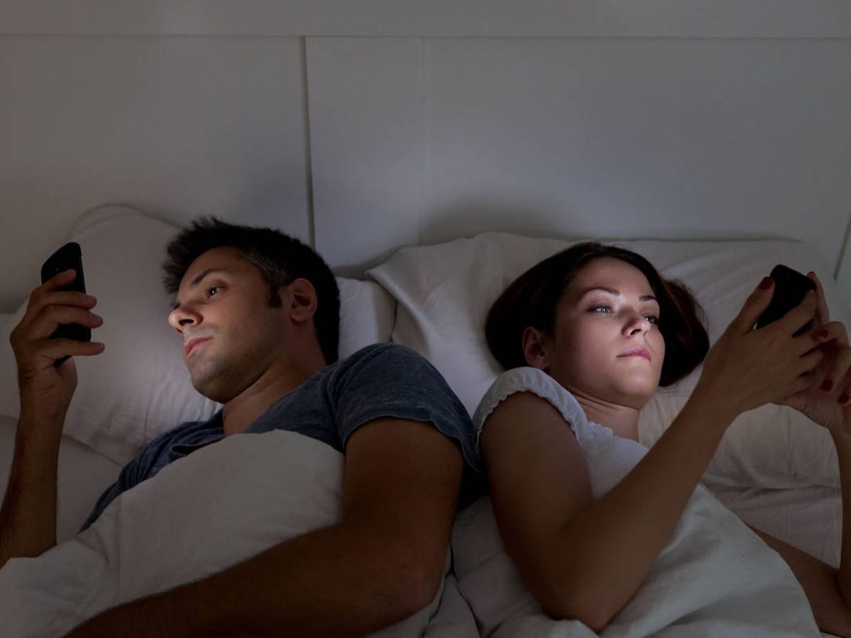 Foto: Apple desaconseja dormir con el iPhone dentro de la cama
