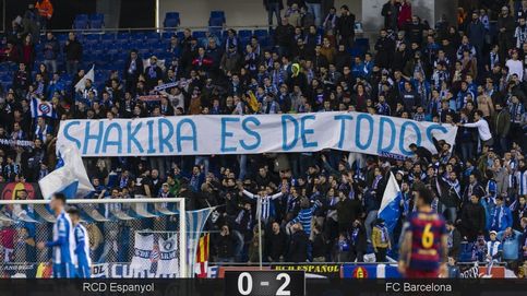 Gritos y pancartas insultan a Shakira durante el derbi Barcelona-Espanyol