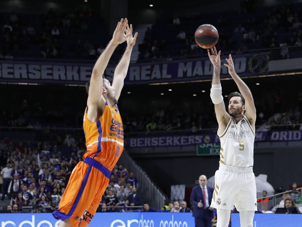 Foto: Rudy Fernández metió siete triples en la victoria del Real Madrid ante el Valencia Basket. (acb Photo/P. Castillo)