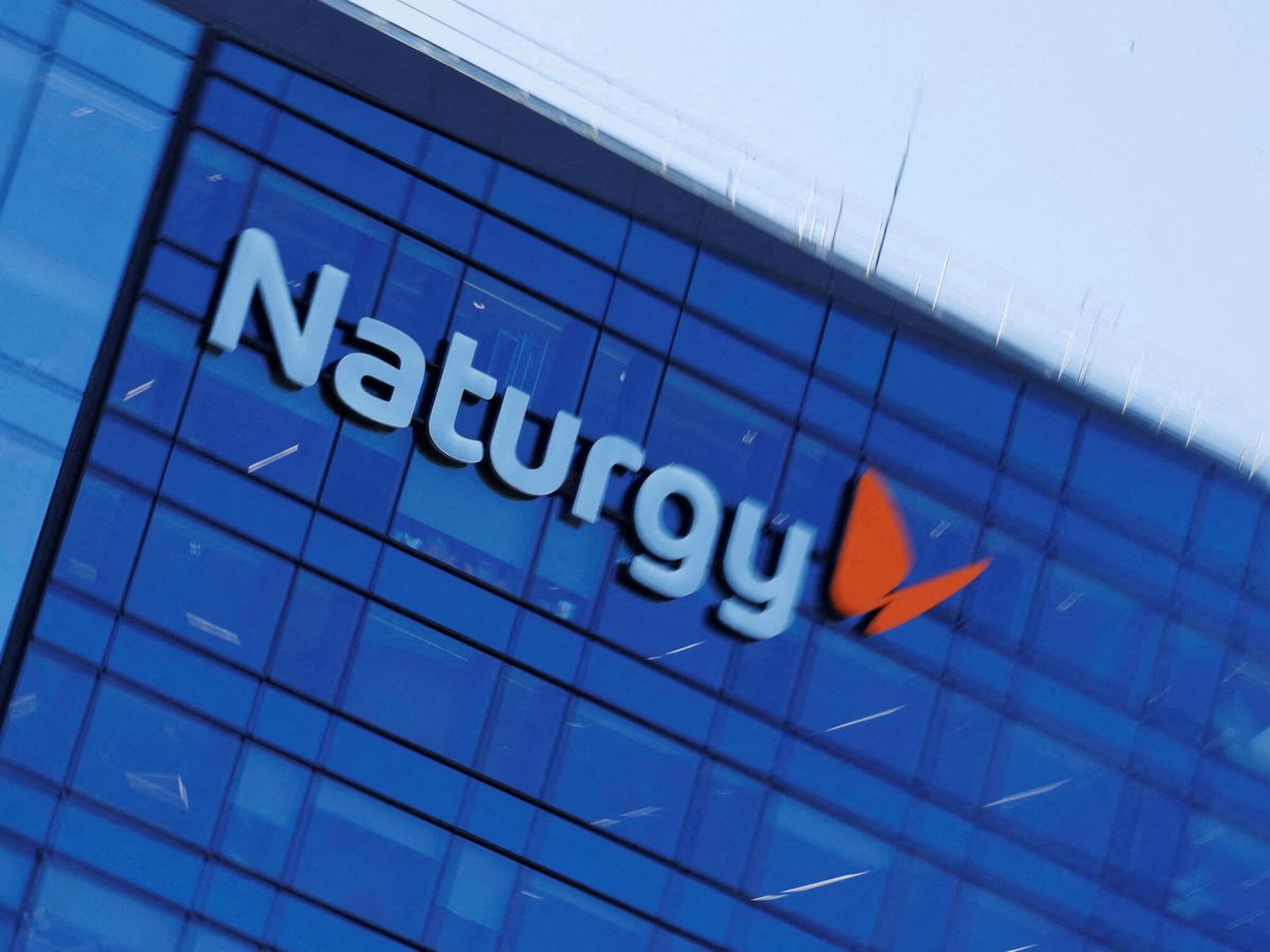 Foto: Logo de Naturgy en Madrid. (Reuters)