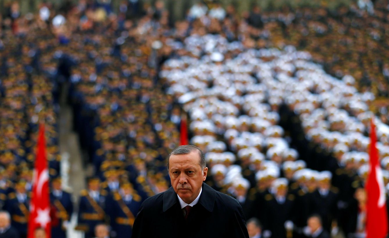 Recep Tayyip Erdogan asiste al aniversario de la República de Turquía, el 29 de octubre de 2016 (Reuters)
