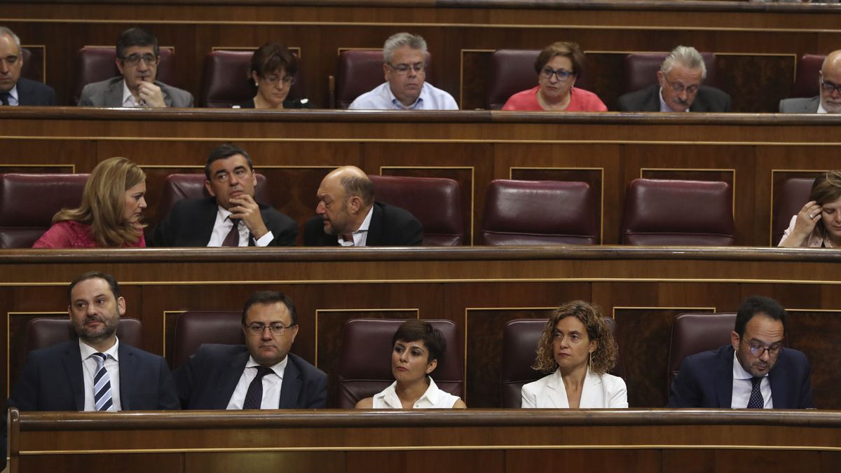 El PSOE cree que la moción apuntala a Rajoy y respalda la ausencia de Sánchez en el pleno