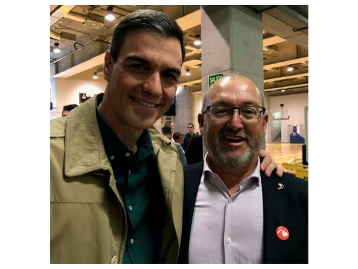 Foto: Tito Berni y Pedro Sánchez, en una foto colgada en redes por el político canario.