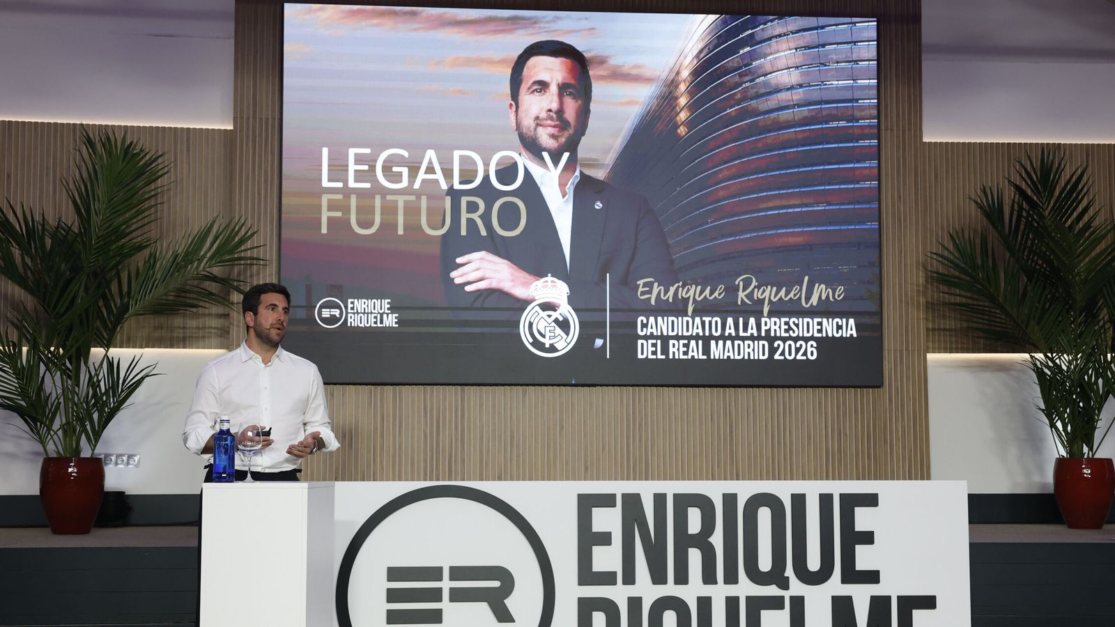 "Florentino Pérez ha difundido informaciones rotundamente falsas": Riquelme ataca y pide de nuevo un cara a cara