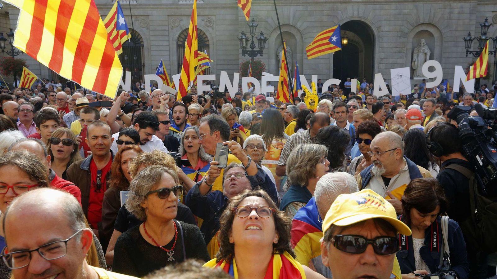 Foto: Manifestación a favor del referéndum en Cataluña. (Reuters)