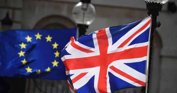 Foto: La bandera británica y la europea ondean en Londres. (EFE)