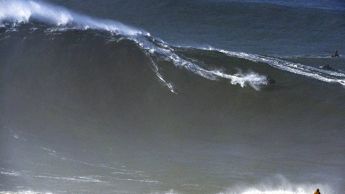 La perturbación del surf: Axi Muniain y la incredulidad de un récord invisible