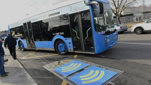 Ya puedes pagar con tarjeta y con el móvil en los autobuses de Madrid: ¿Cómo funciona?