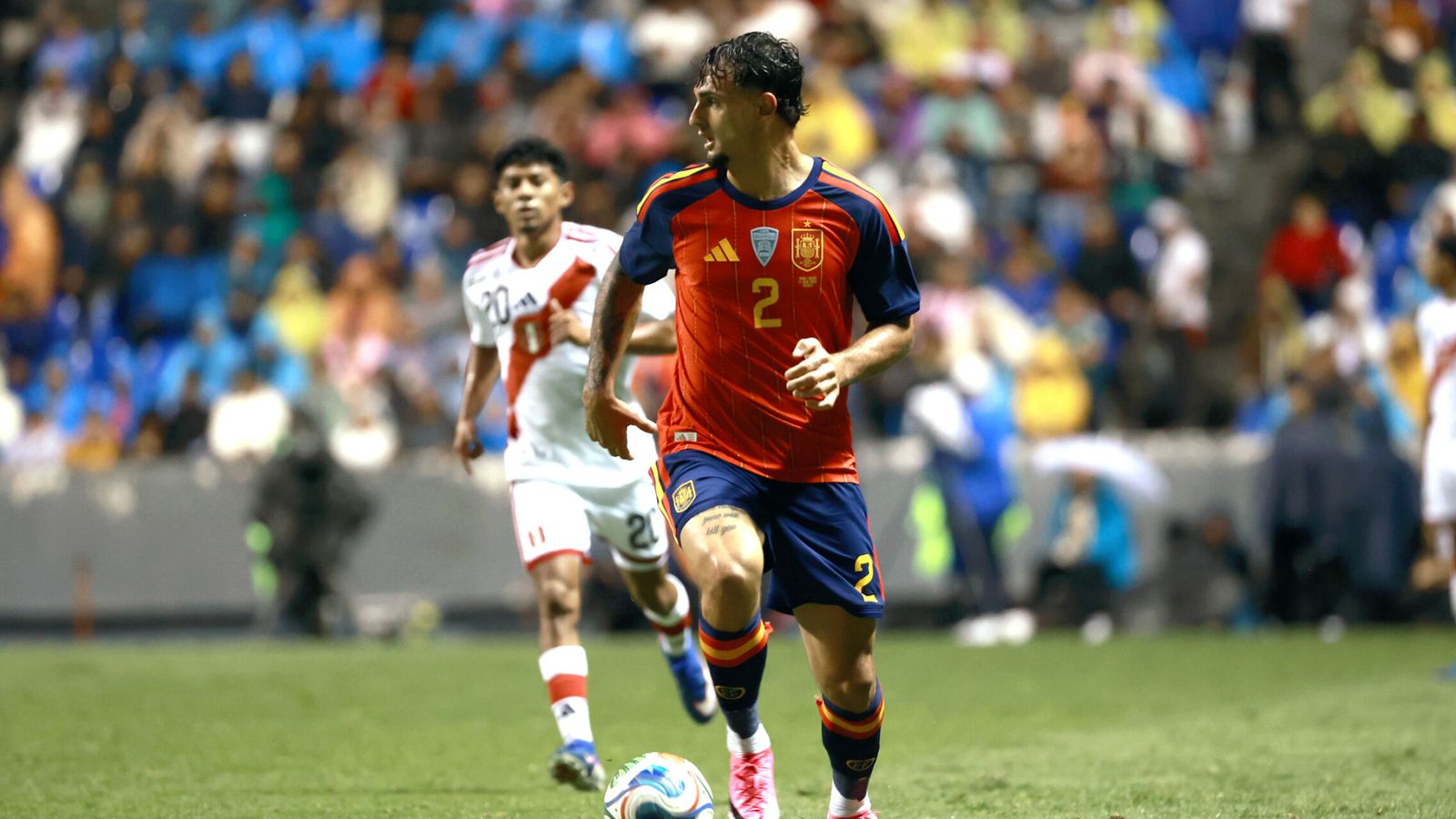 España carbura antes del Mundial y vence a Perú en su último amistoso (1-3)