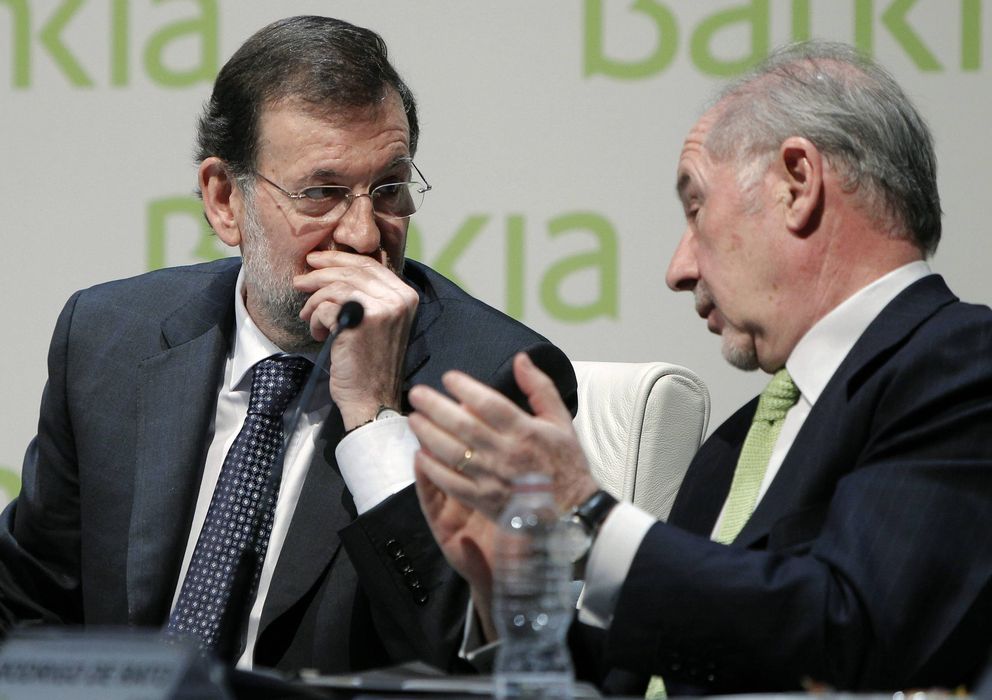 Foto: El expresidente de Bankia, Rodrígo Rato (dcha), junto al presidente del Gobierno, Mariano Rajoy / EFE