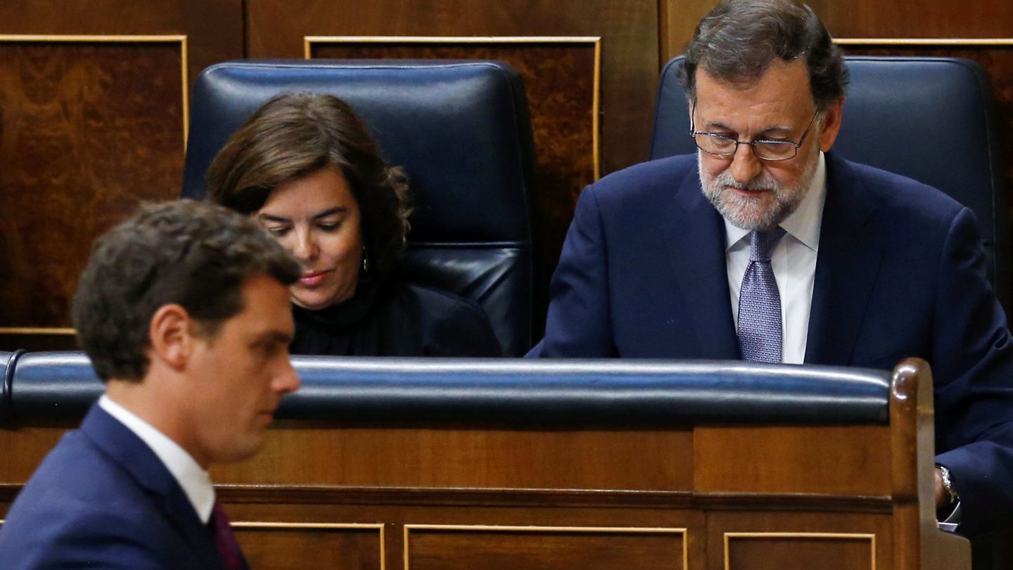 Albert Rivera, Soraya Sáenz de Santamaría y Mariano Rajoy. (Reuters)
