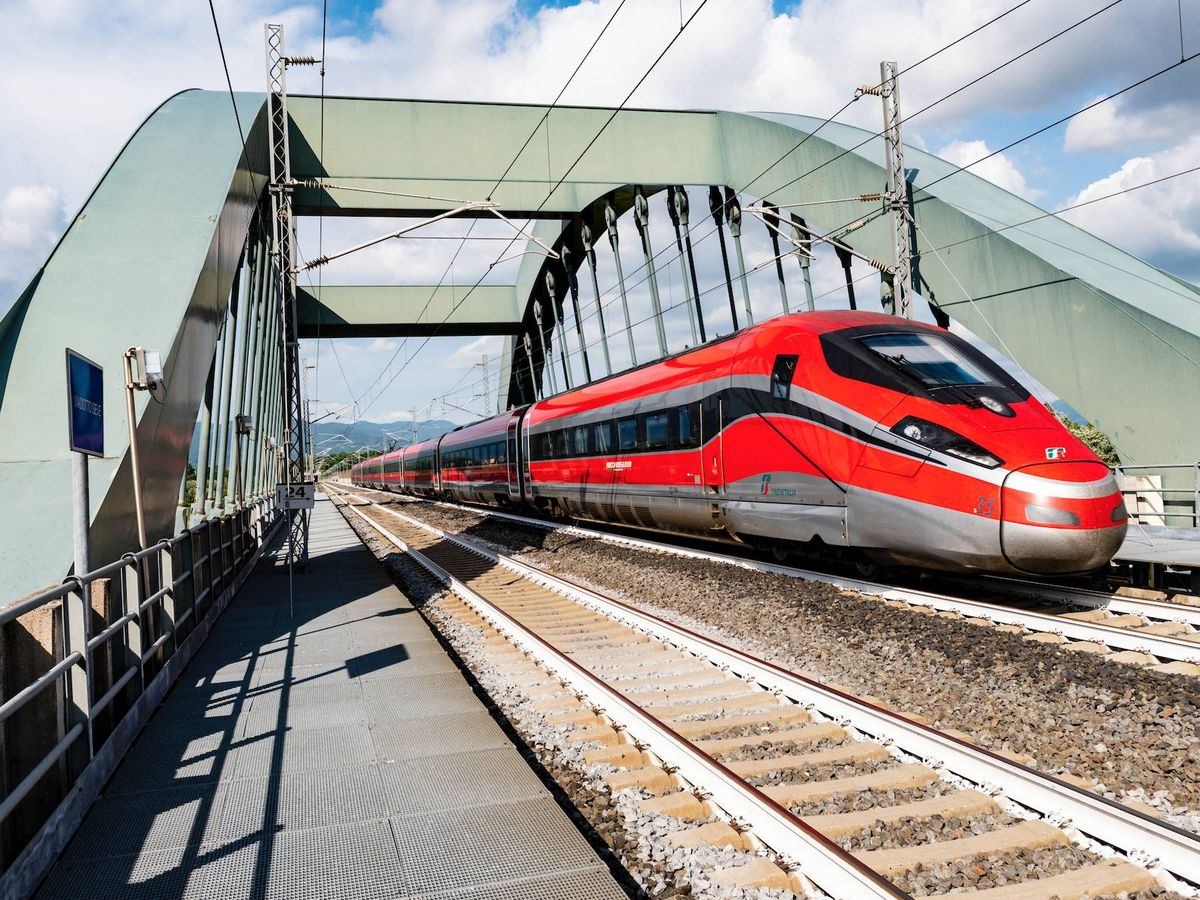 Foto: Los trenes Frecciarossa 1000 de Bombardier que circularán en el AVE español. (Trenitalia)