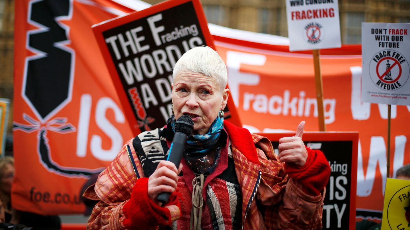 Vivienne Westwood hablando en una protesta. (Reuters/Andrew Winning)