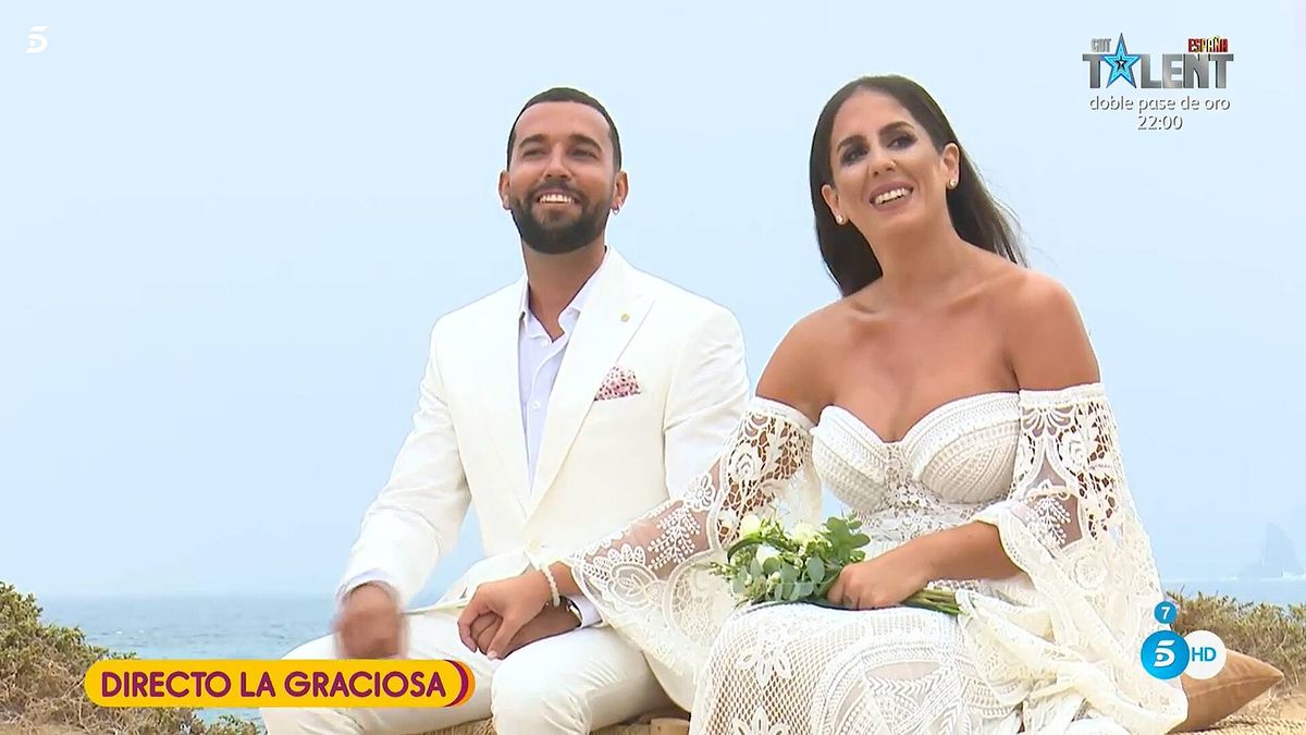 Anabel Pantoja se casa en La Graciosa (y ante toda España) en directo gracias a 'Sálvame'