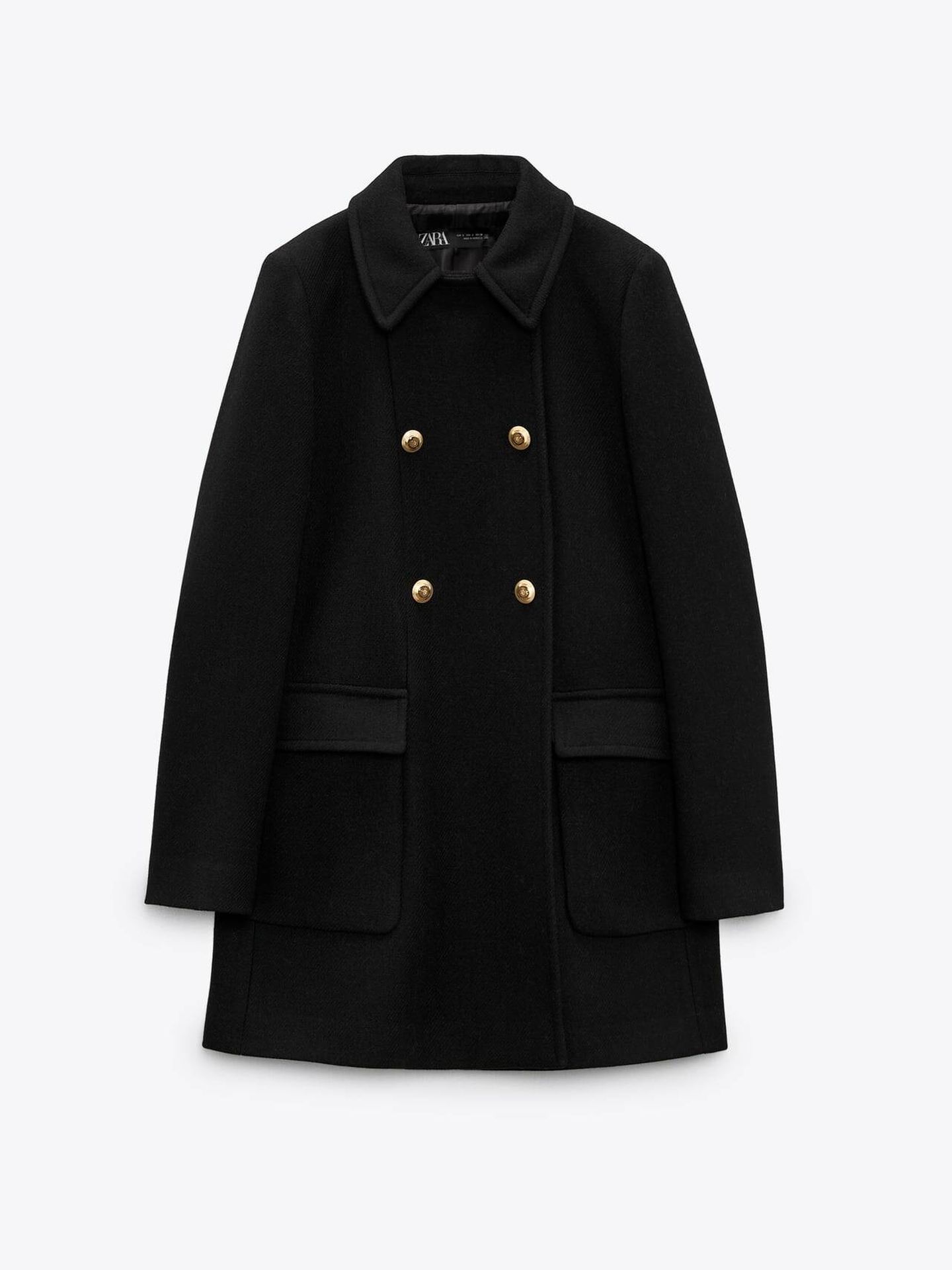 Abrigo negro de Zara. (Zara/Cortesía)