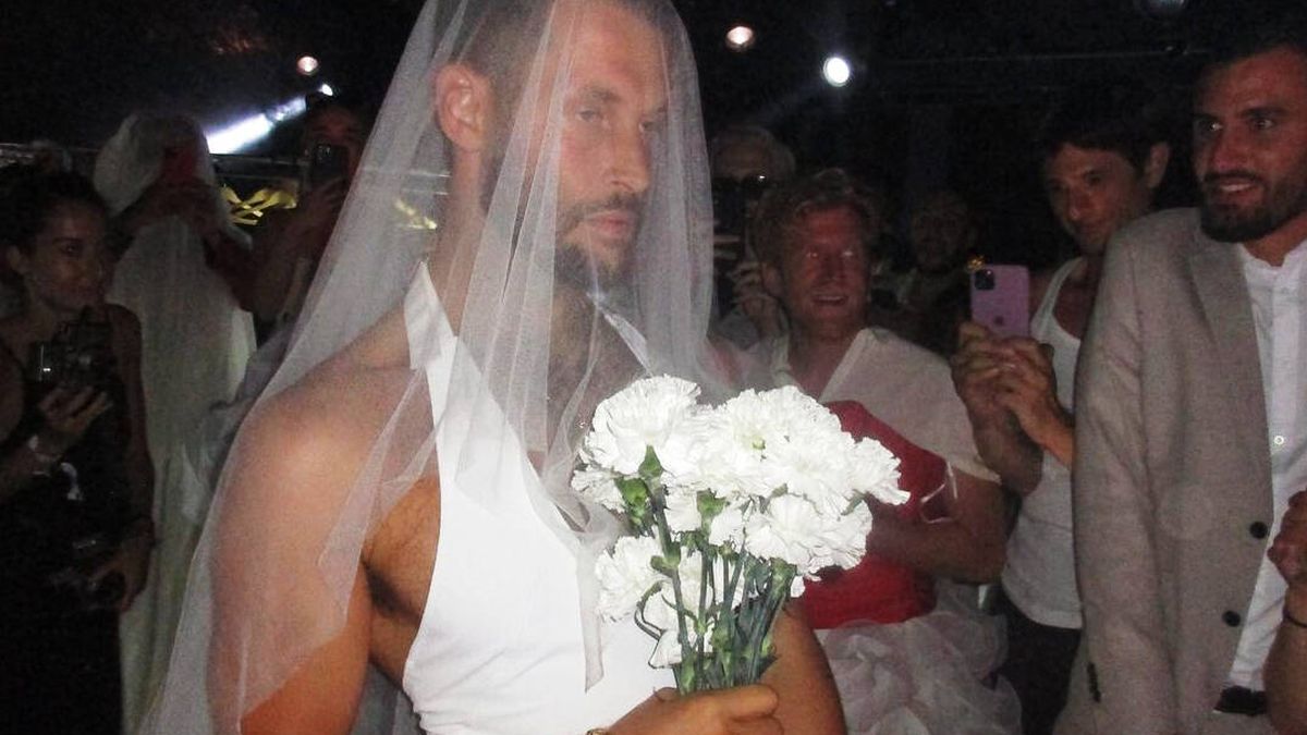 Recordamos cuando Jacquemus cumplió su sueño y llevó un vestido de novia en su boda