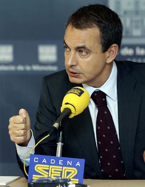 Zapatero niega que improvise y reconoce su “máxima voluntad” para que Batasuna sea legal