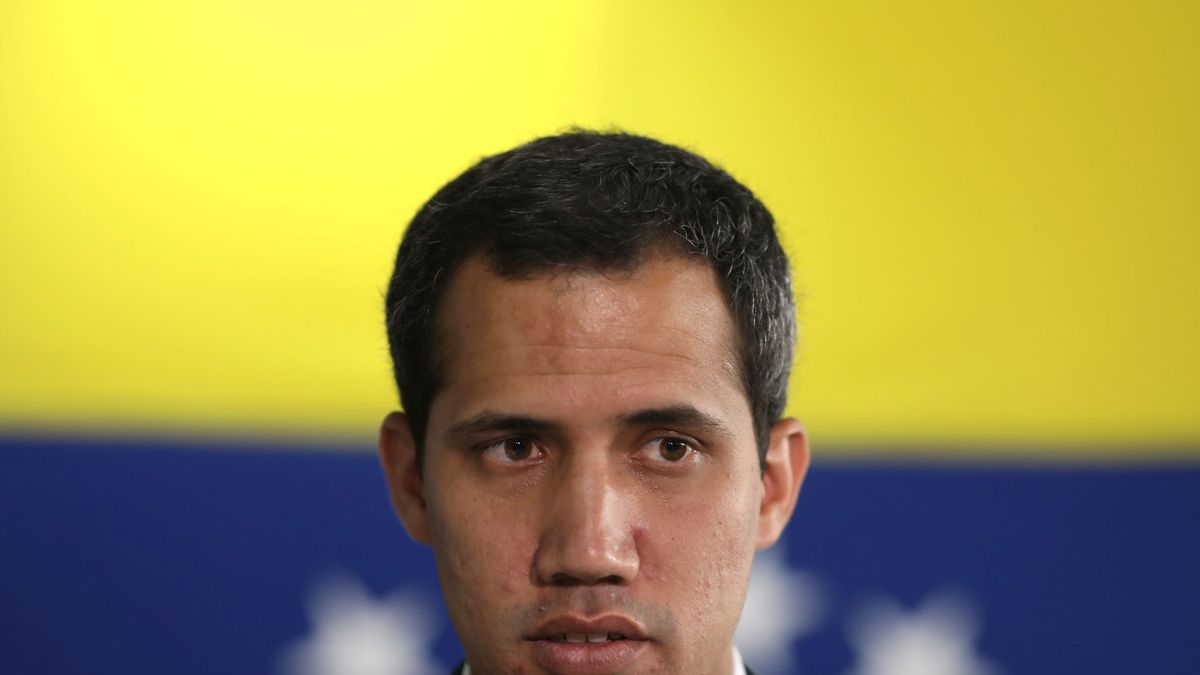 El gobierno de Maduro acusa a Guaidó de quedarse con la ayuda humanitaria