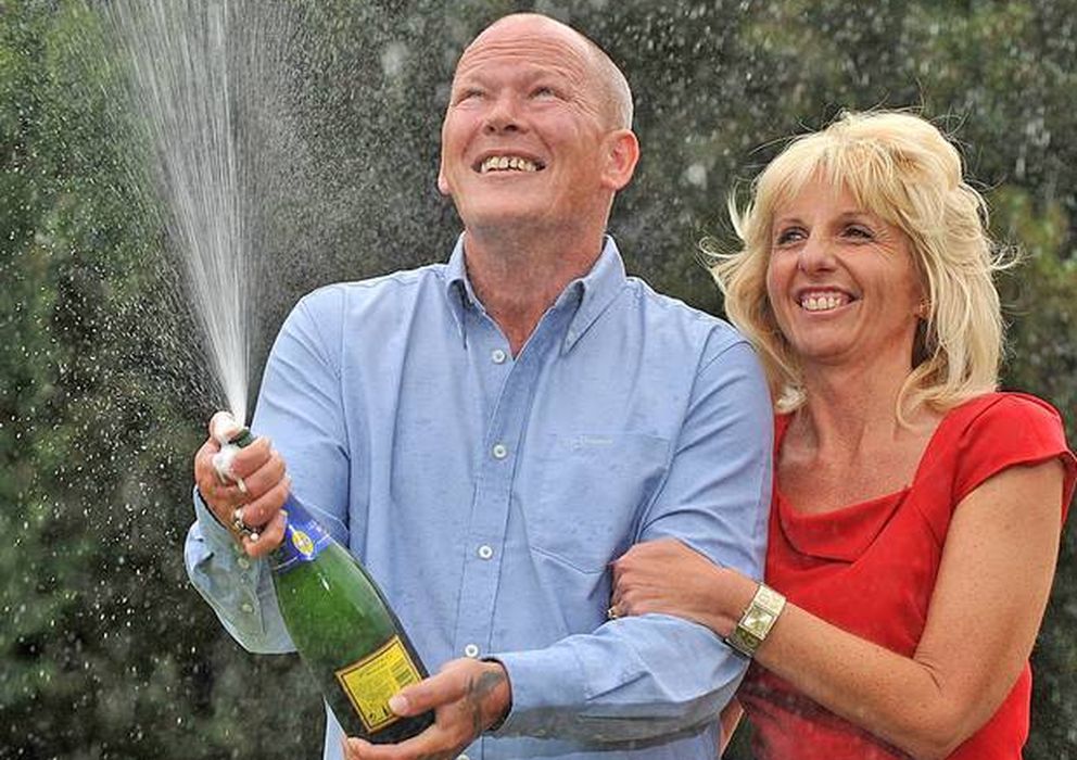Foto: Dave y Angela Dawes tras ganar la lotería. (Euromillones)