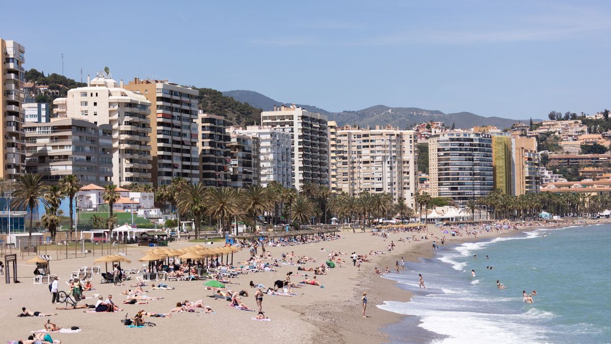 Azora gana la subasta de dos suelos de Reyal en Málaga: hará 500 viviendas en alquiler