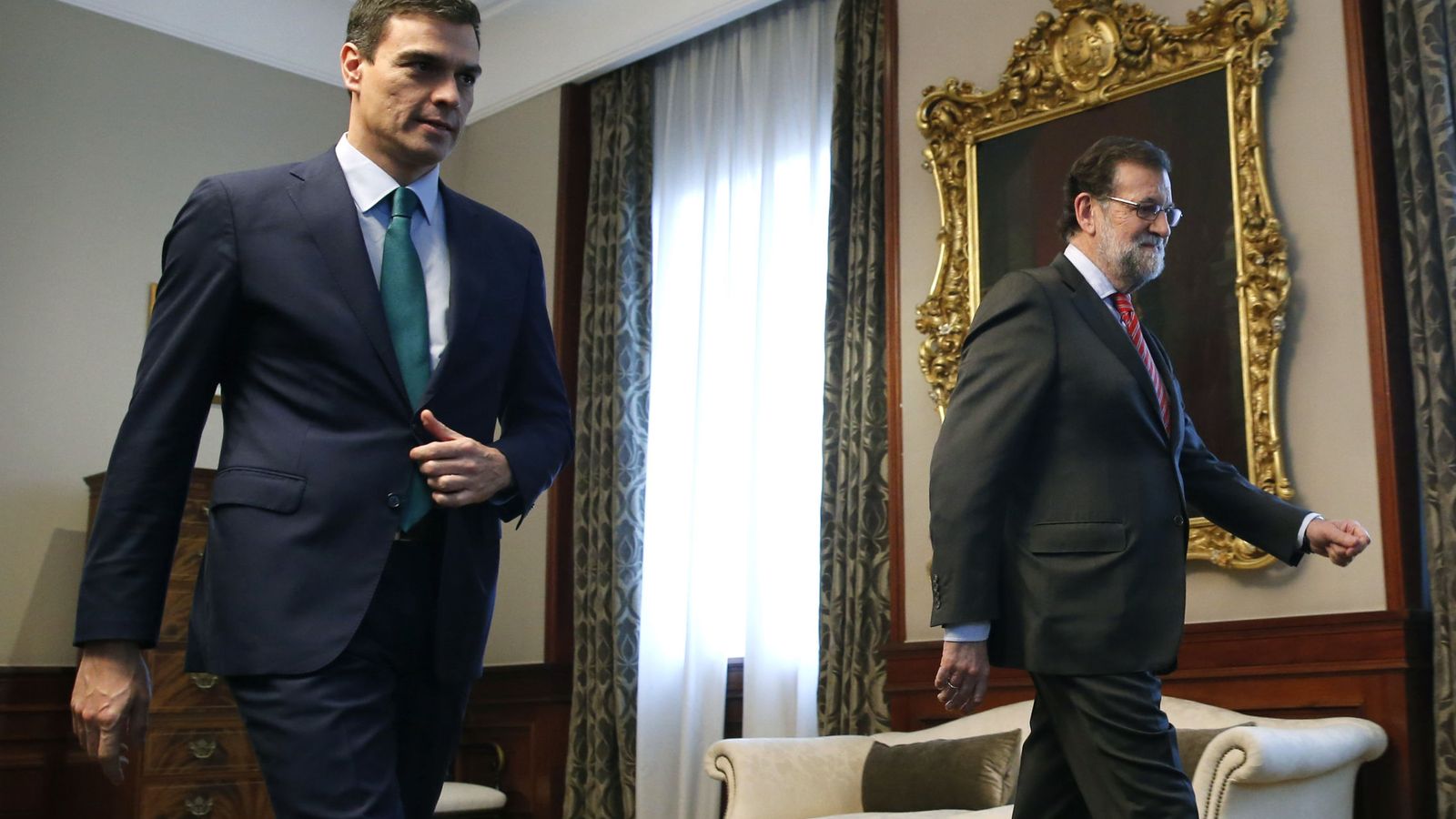 Foto: Pedro Sánchez y Mariano Rajoy, en su encuentro del viernes. (EFE)