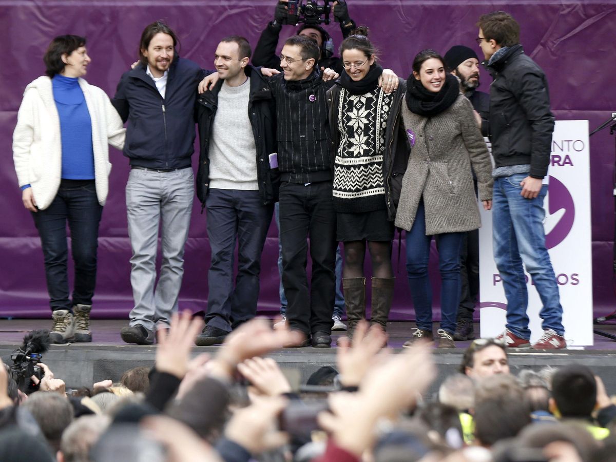 Foto: Acto de Podemos en la Puerta del Sol, Madrid, en 2015. (EFE/Paco Campos)