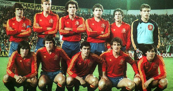 Foto: La alineación de España en el 12-1 ante Malta el 21 de diciembre de 1983. (Cordon Press)