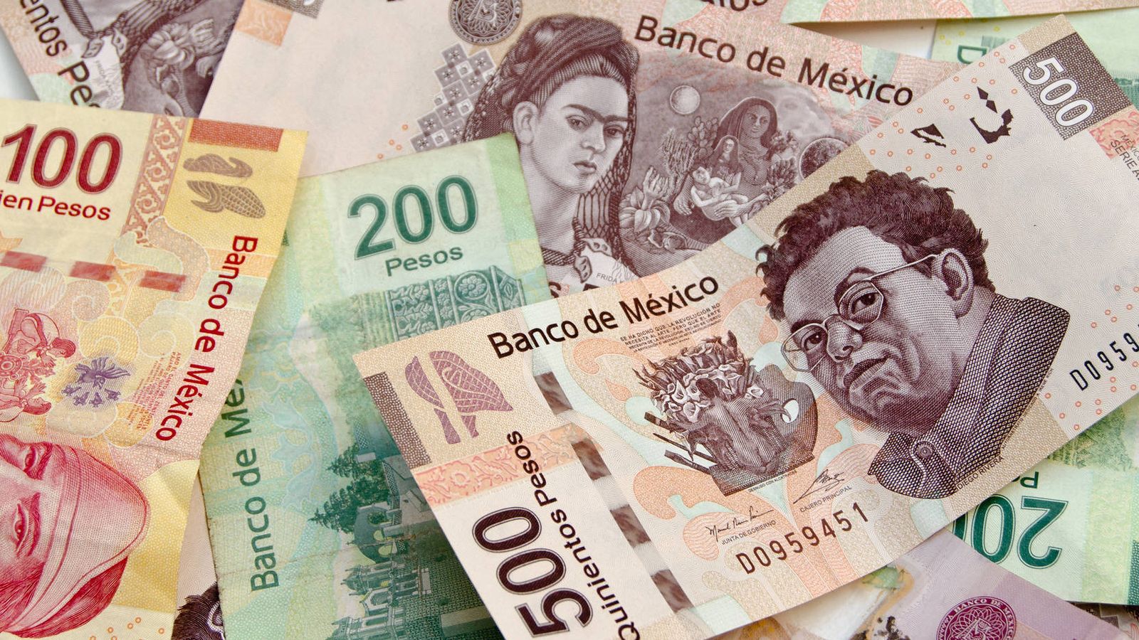 Foto: El peso mexicano cae ante la ventaja preliminar de Donald Trump (EFE)