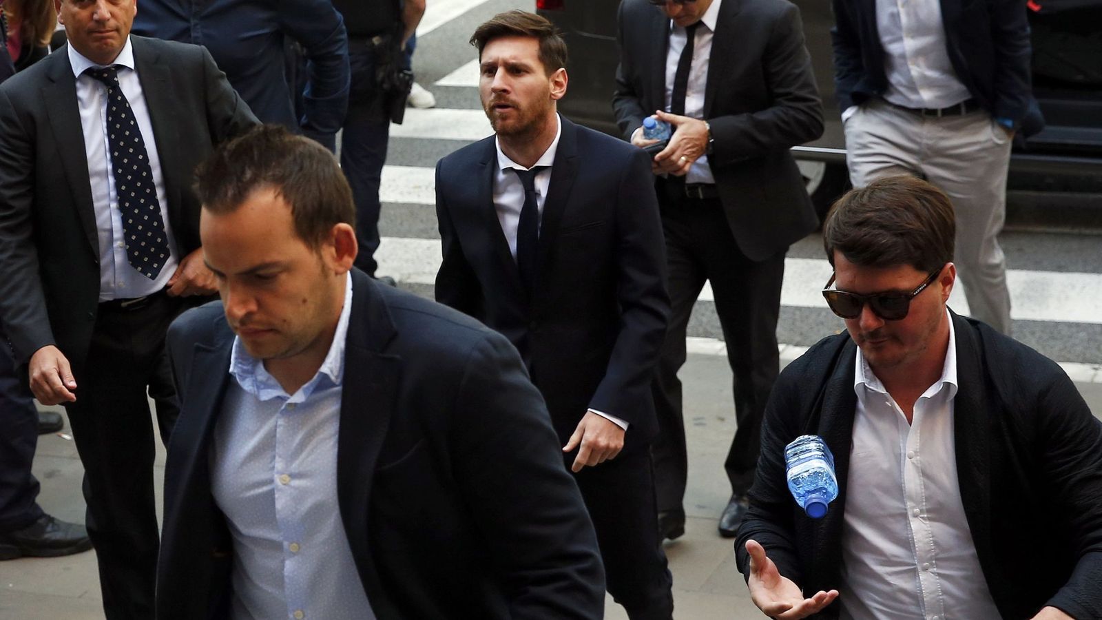 Foto: Messi, a la entrada de los juzgados (Reuters)