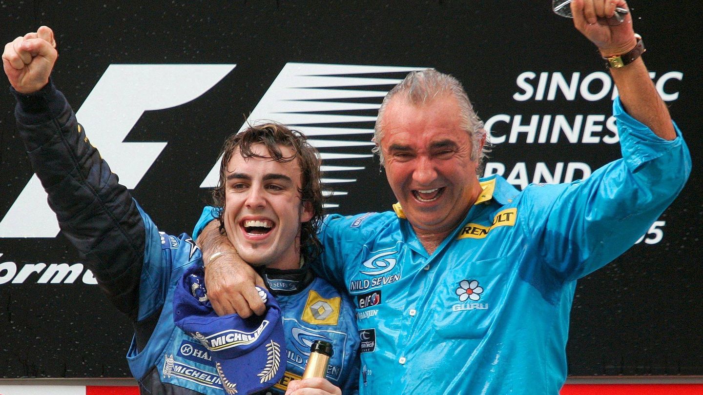 Fernando Alonso y Flavio Briatore durante la estancia del asturiano en Renault en el Mundial de 2005 (EFE/Gero Breloer).