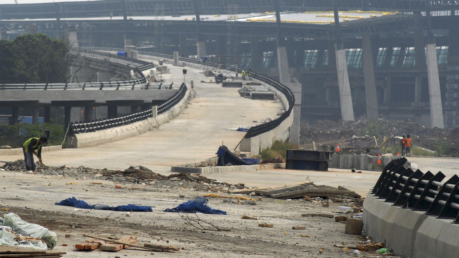 Foto: Una carretera a medio construir cerca del aeropuerto de Yakarta (Reuters)