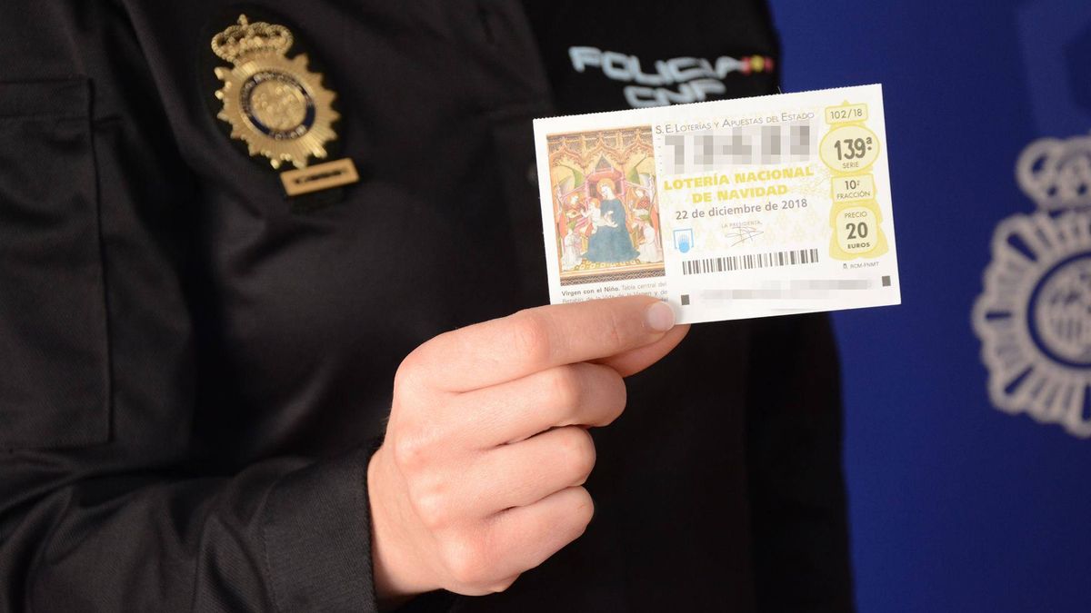 Una policía explica lo que nunca deberías hacer con un décimo de Lotería de Navidad