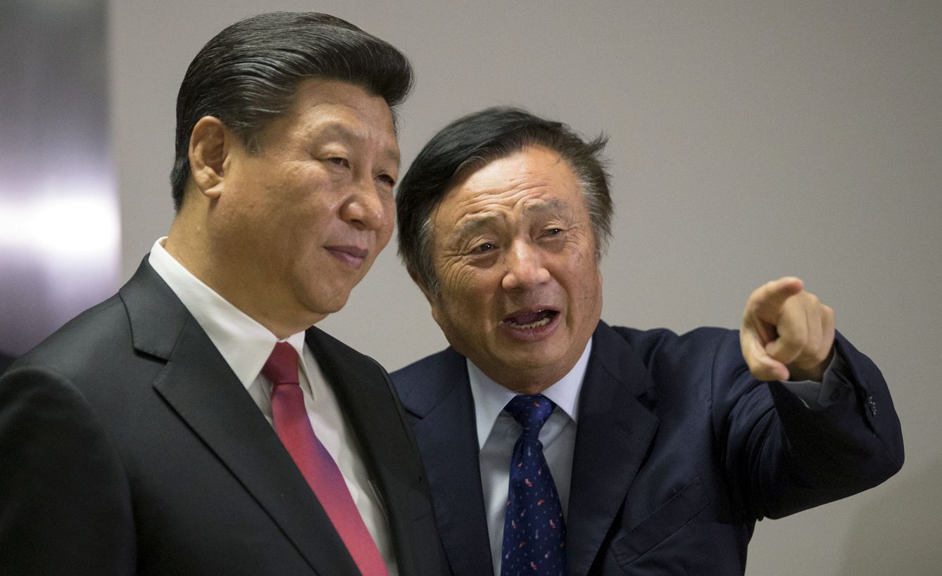 Ren Zhengfei, fundador y presidente de Huawei, junto al presidente chino Xi Jinping. (Reuters)