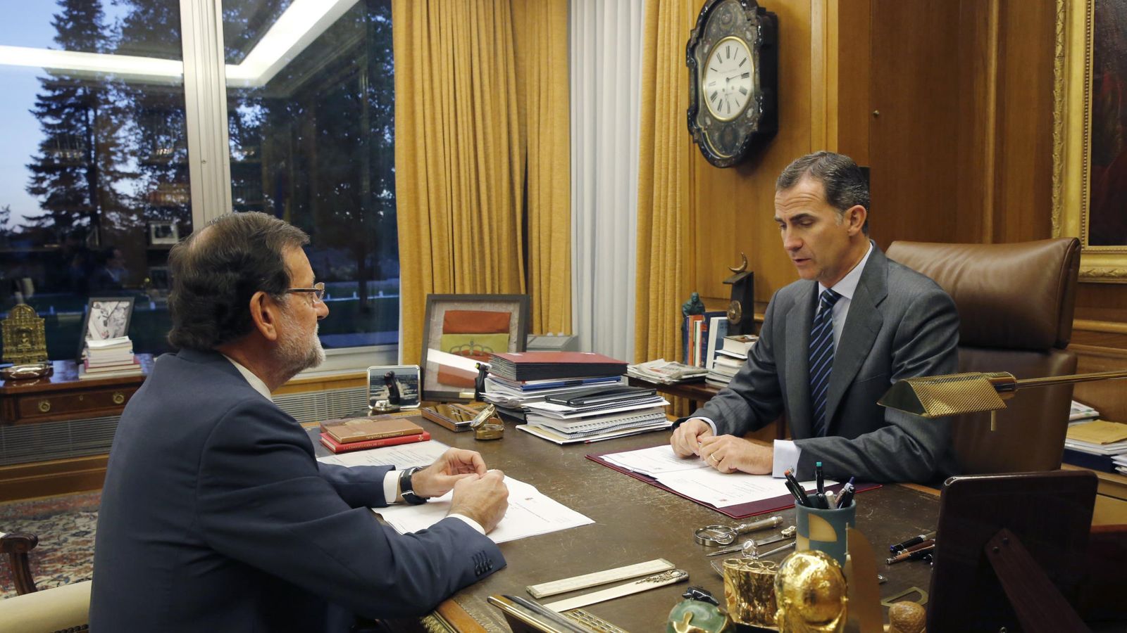 Foto: Mariano Rajoy y Felipe VI en el despacho del monarca. (EFE)