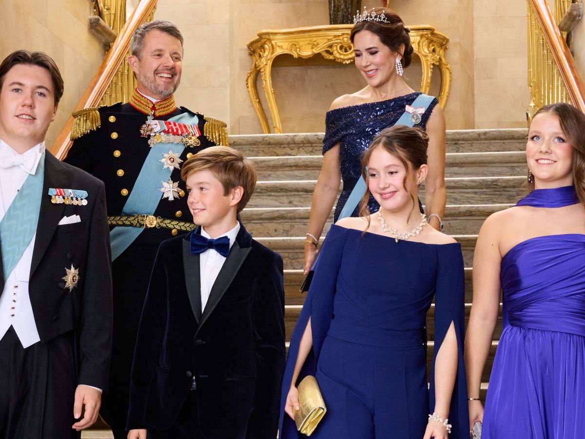 Foto: El príncipe Christian junto a sus padres y hermanos. (Kongehuset)