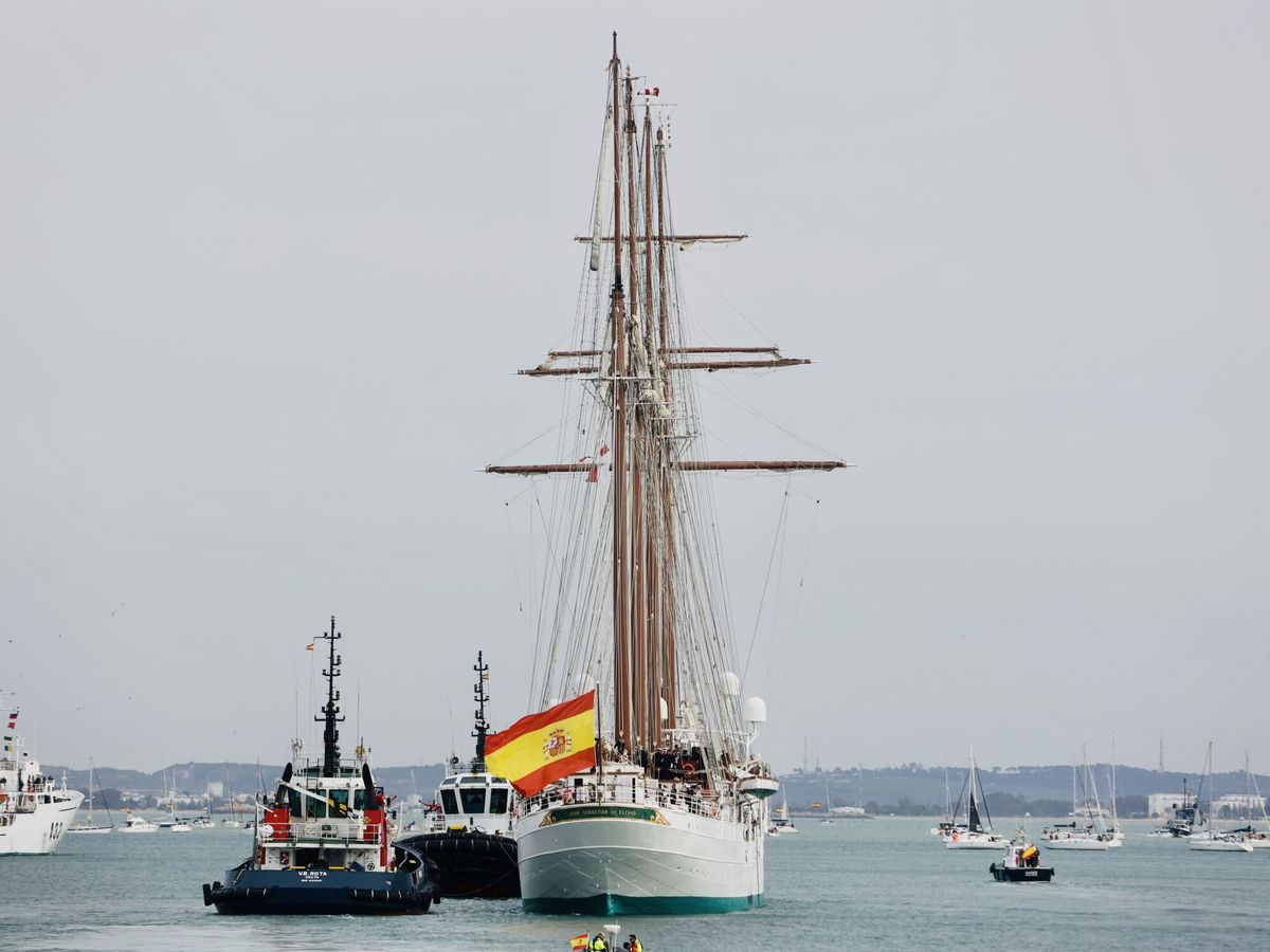 Foto: Ceremonia de despedida del Buque Escuela 'Juan Sebastián de Elcano' que inicia su 96º crucero de instrucción. (Europa Press / Nacho Frade)