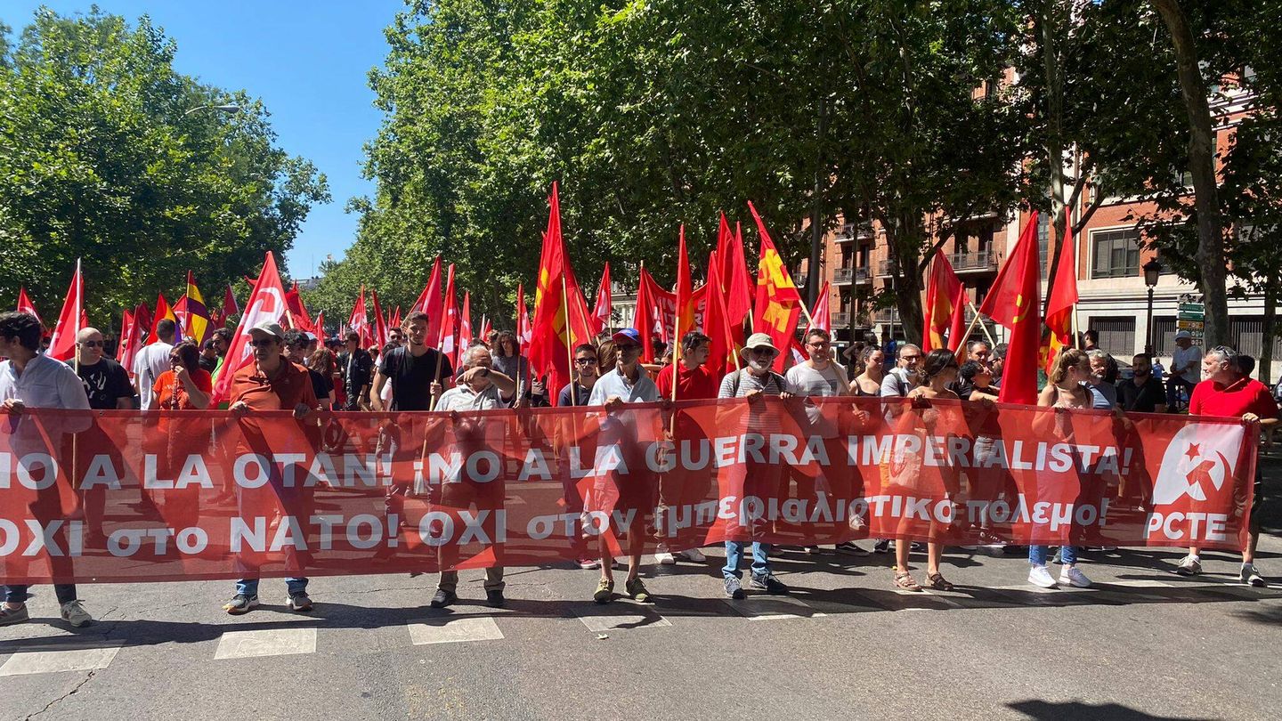 Manifestación en contra de la OTAN celebrada este domingo en Madrid. (Foto: A.R.)