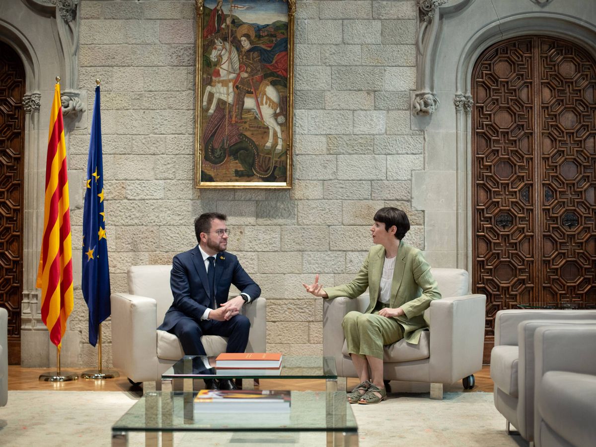 Foto: La portavoz nacional del BNG, Ana Pontón, y el presidente de la Generalitat, Pere Aragonès, en 2022. (Europa Press/David Zorraiko)