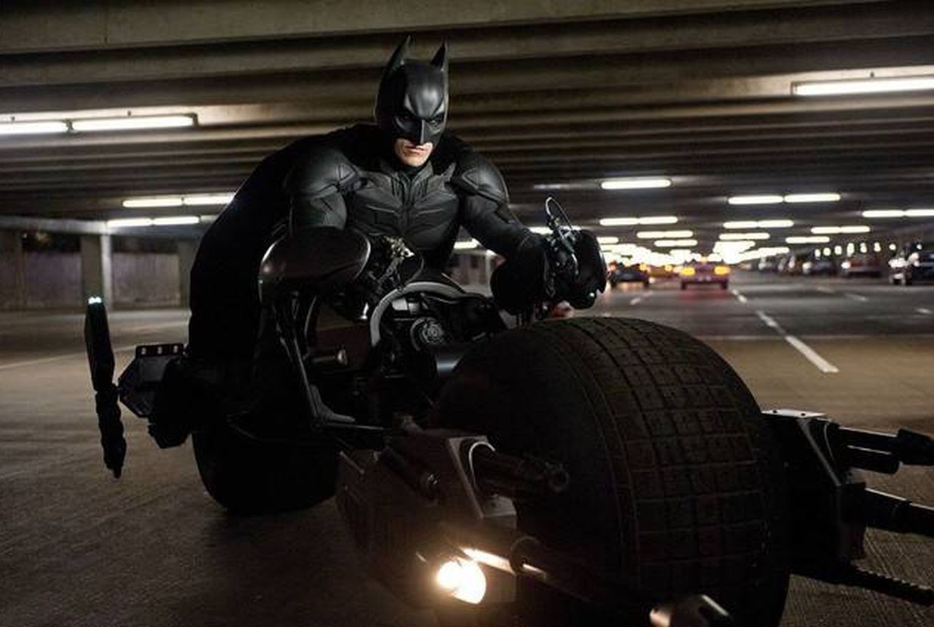 Christian Bale es Batman en 'El caballero oscuro. La leyenda renace'