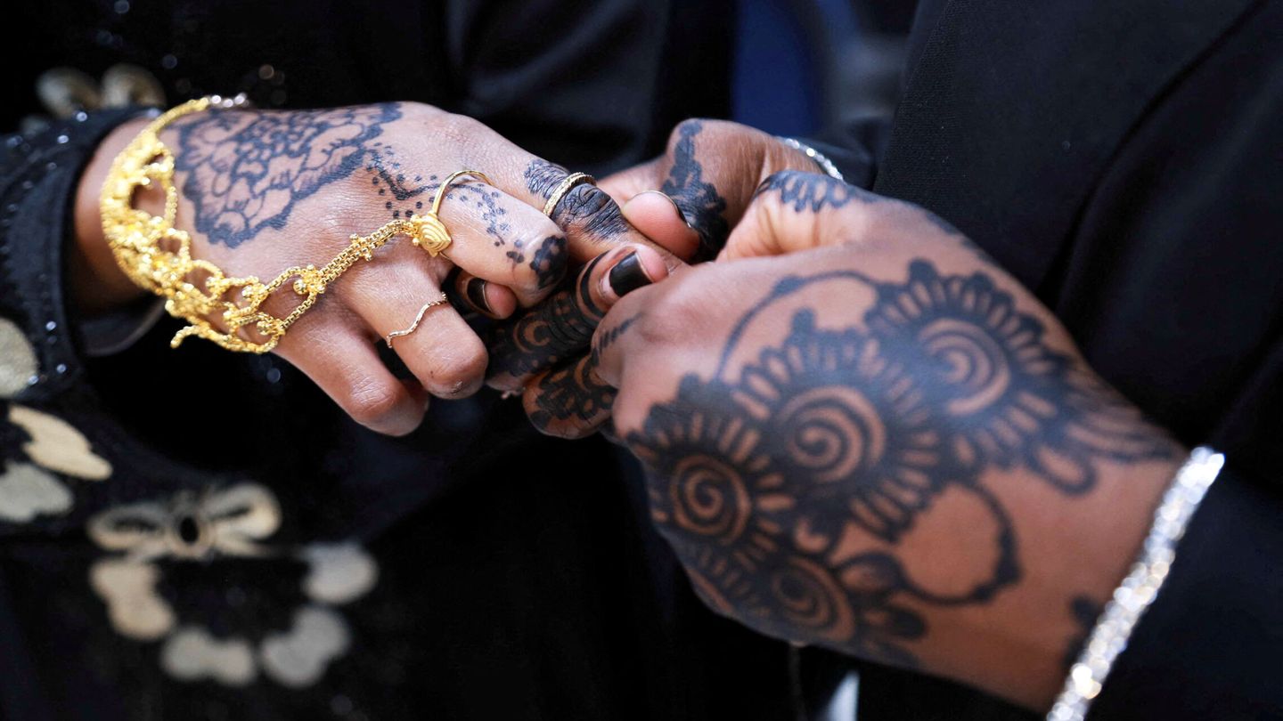 Diseños creados con henna en el festival Eid al-Adha en Louisville, Kentucky. (Reuters/Amira Karaoud)
