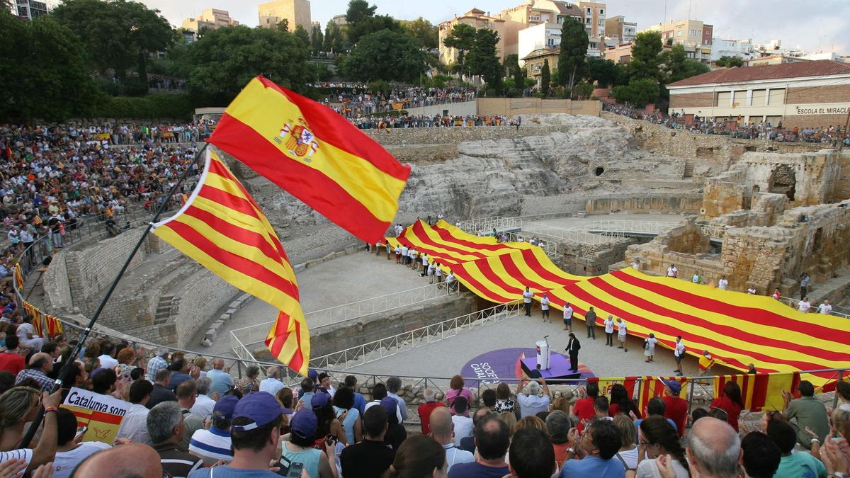 La sociedad civil catalana sale de la clandestinidad