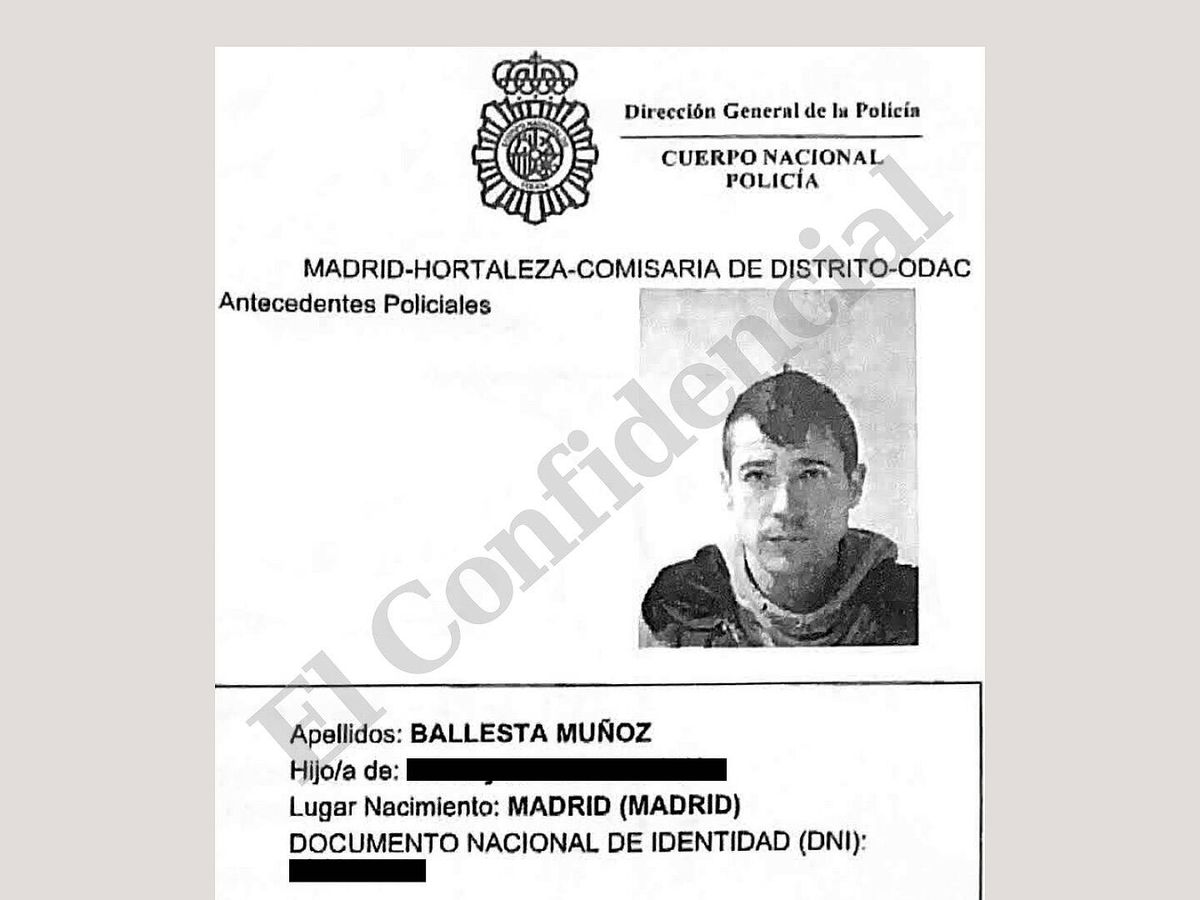 Foto: La ficha policial del actor Juan José Ballesta.