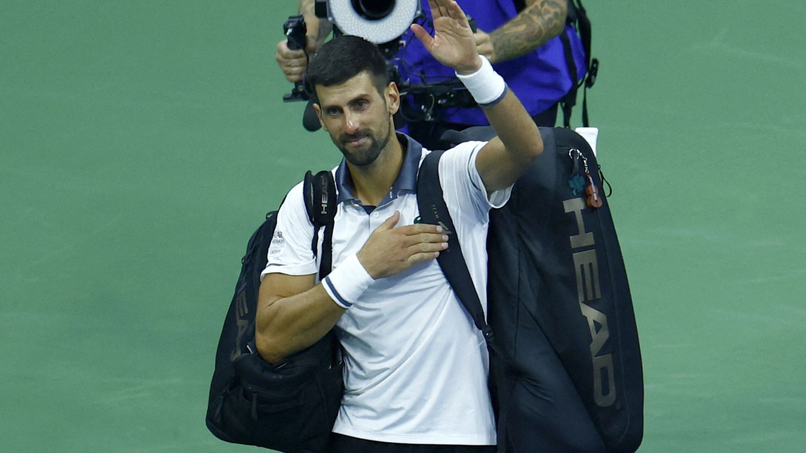 Así ha sido la eliminación de Novak Djokovic en el US Open: de sufrir vómitos hasta 'colapsar' con calambres y dolor