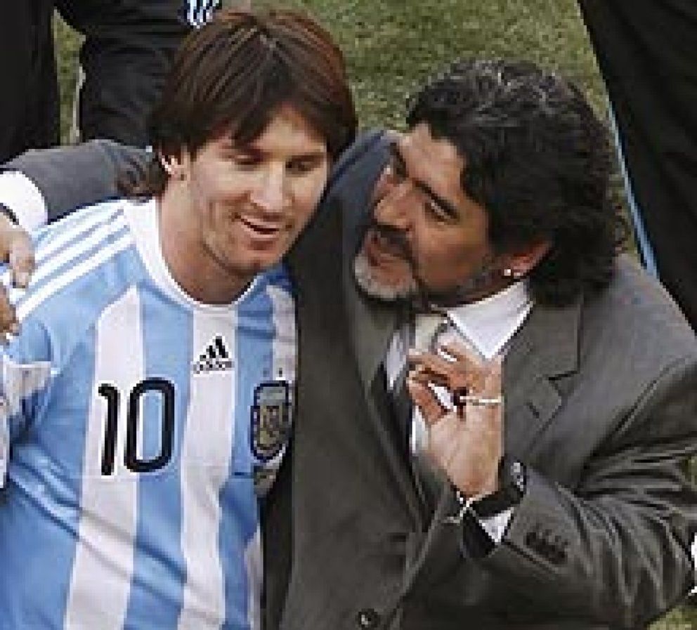 Foto: Maradona defiende a Leo Messi y critica a los "boludos que lo quieren matar"