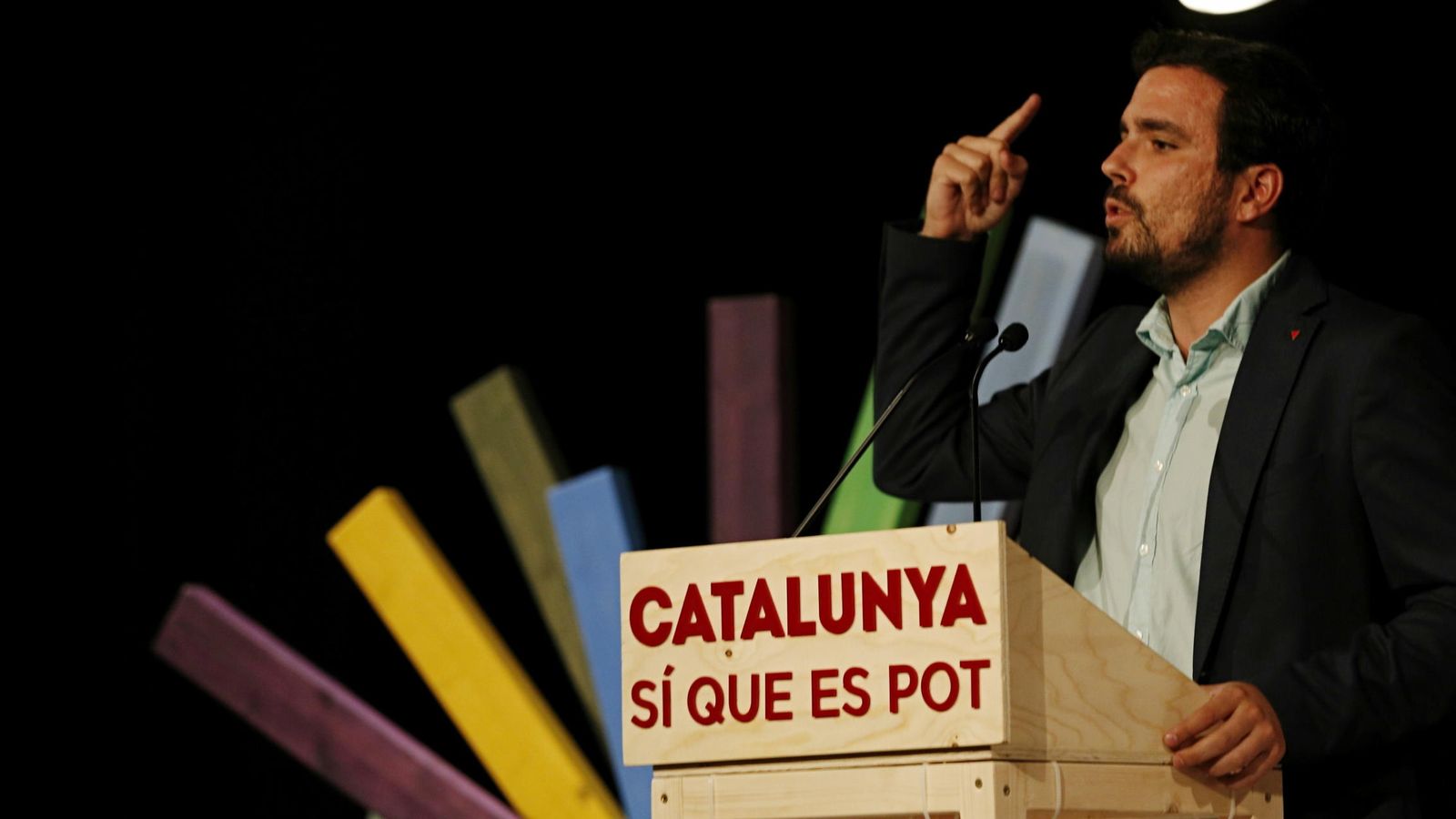 Foto: Alberto Garzón, durante un acto de Catalunya Sí que es Pot, la candidatura unitaria de Podemos, ICV y EUiA para el 27-S. (EFE)
