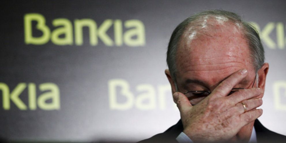 Foto: La huida hacia delante que Rato no pudo ejecutar para seguir al frente de Bankia