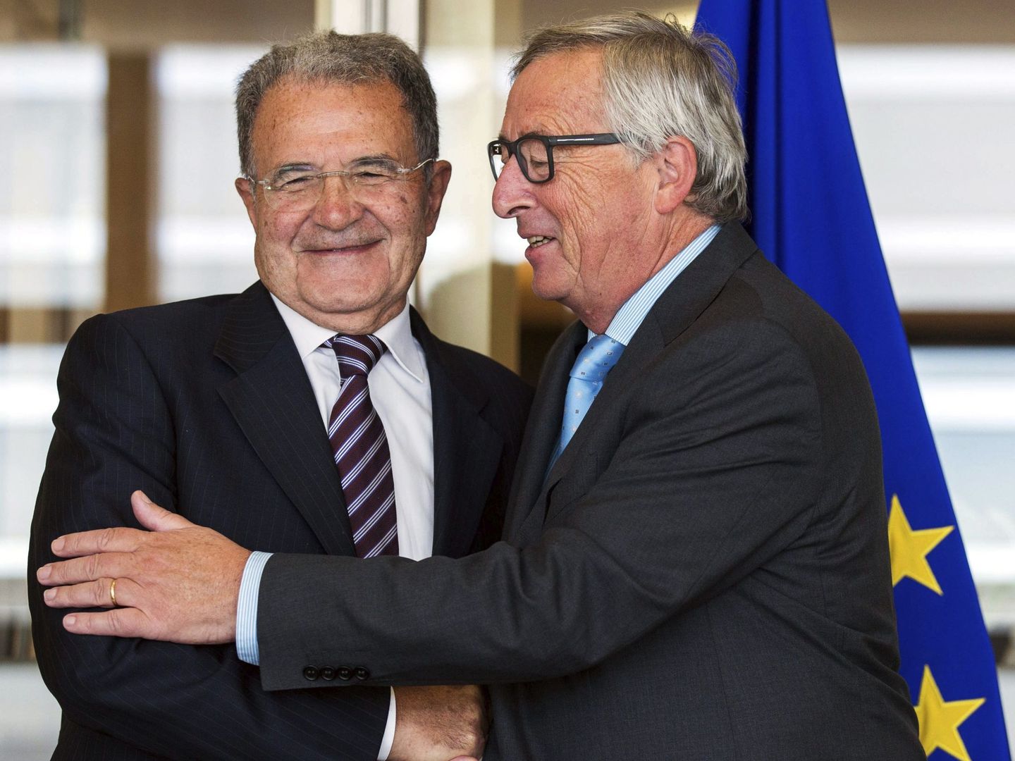 Romano Prodi, junto al expresidente de la Comisión Europea Jean-Claude Juncker. (EFE)