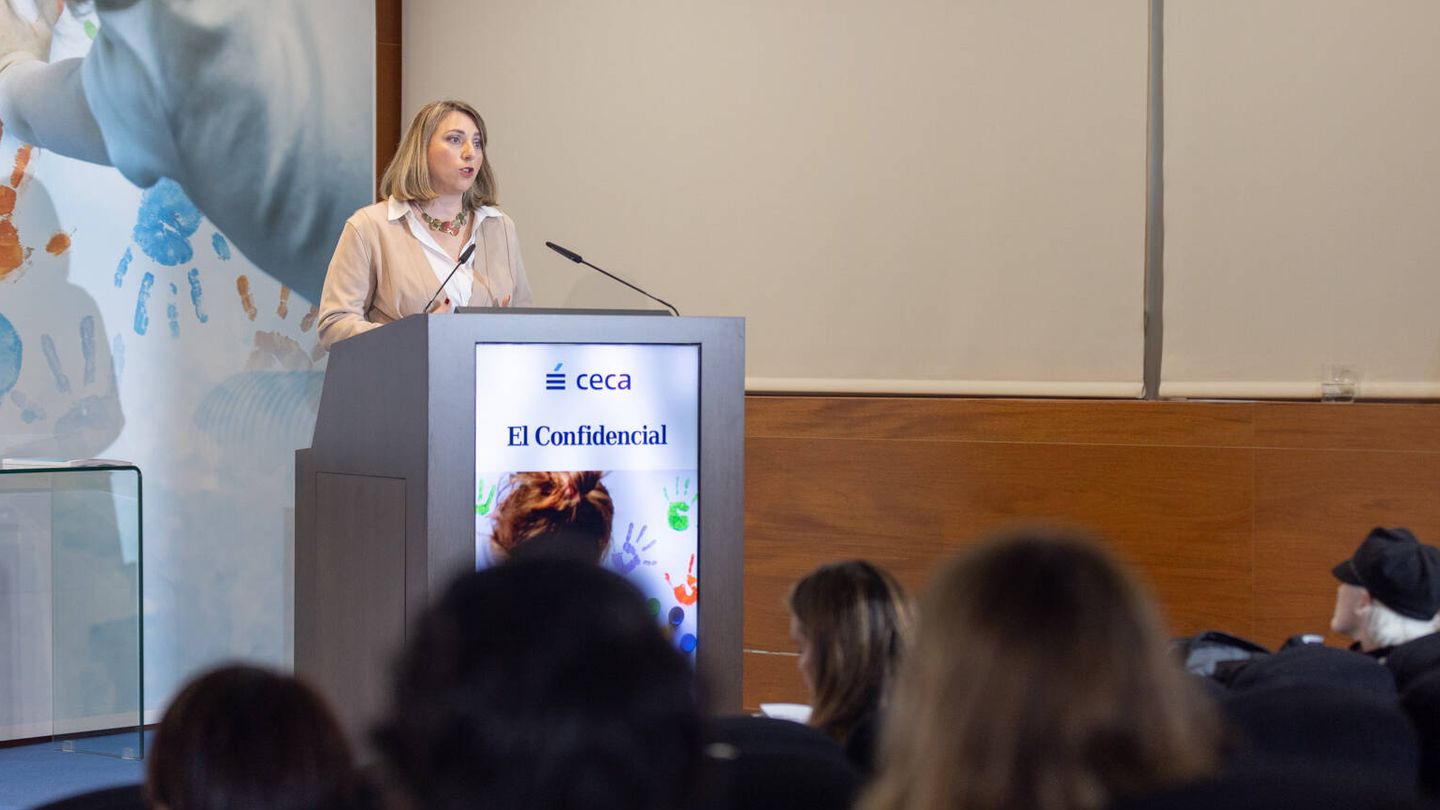 María del Mar Molina, miembro del Proyecto Edufinet del Grupo Unicaja, entidad ganadora del premio especial del jurado de Educación Financiera.